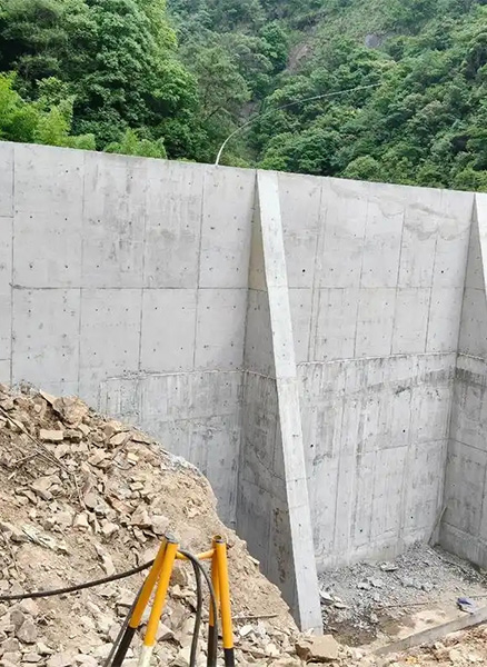 焦作修武县重力式挡土墙